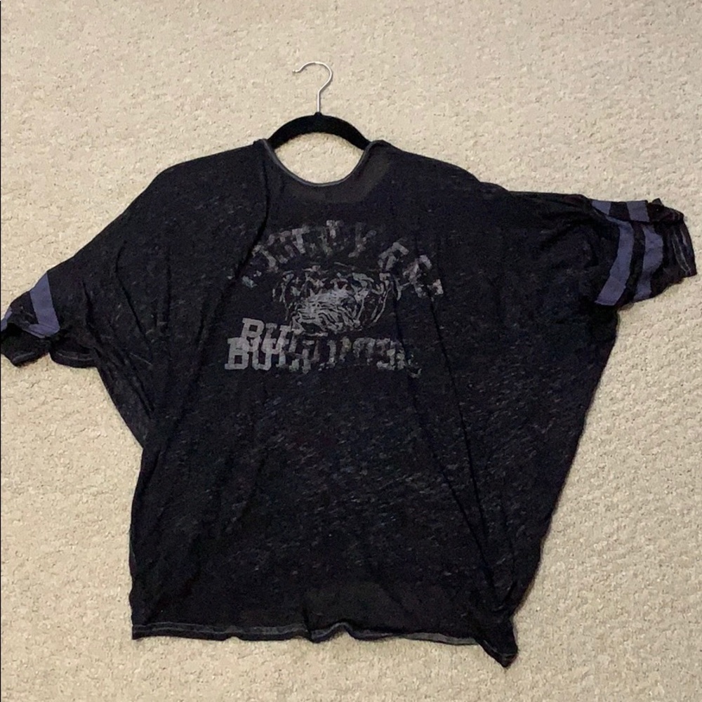 Casual and comfy sporty t-shirt